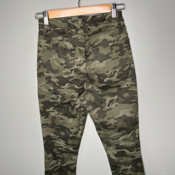 Good American Good Waist Skinny Jean Camo - Picture 7 of 10